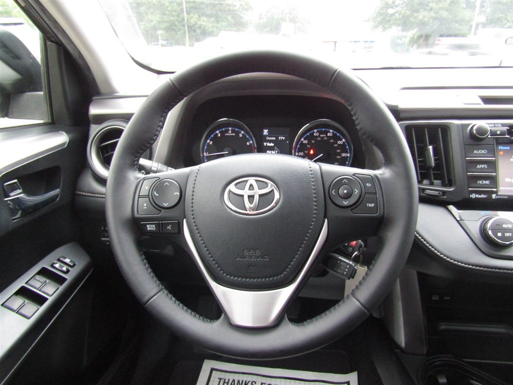 Used 2016 Toyota RAV4 XLE AWD/4WD image 26