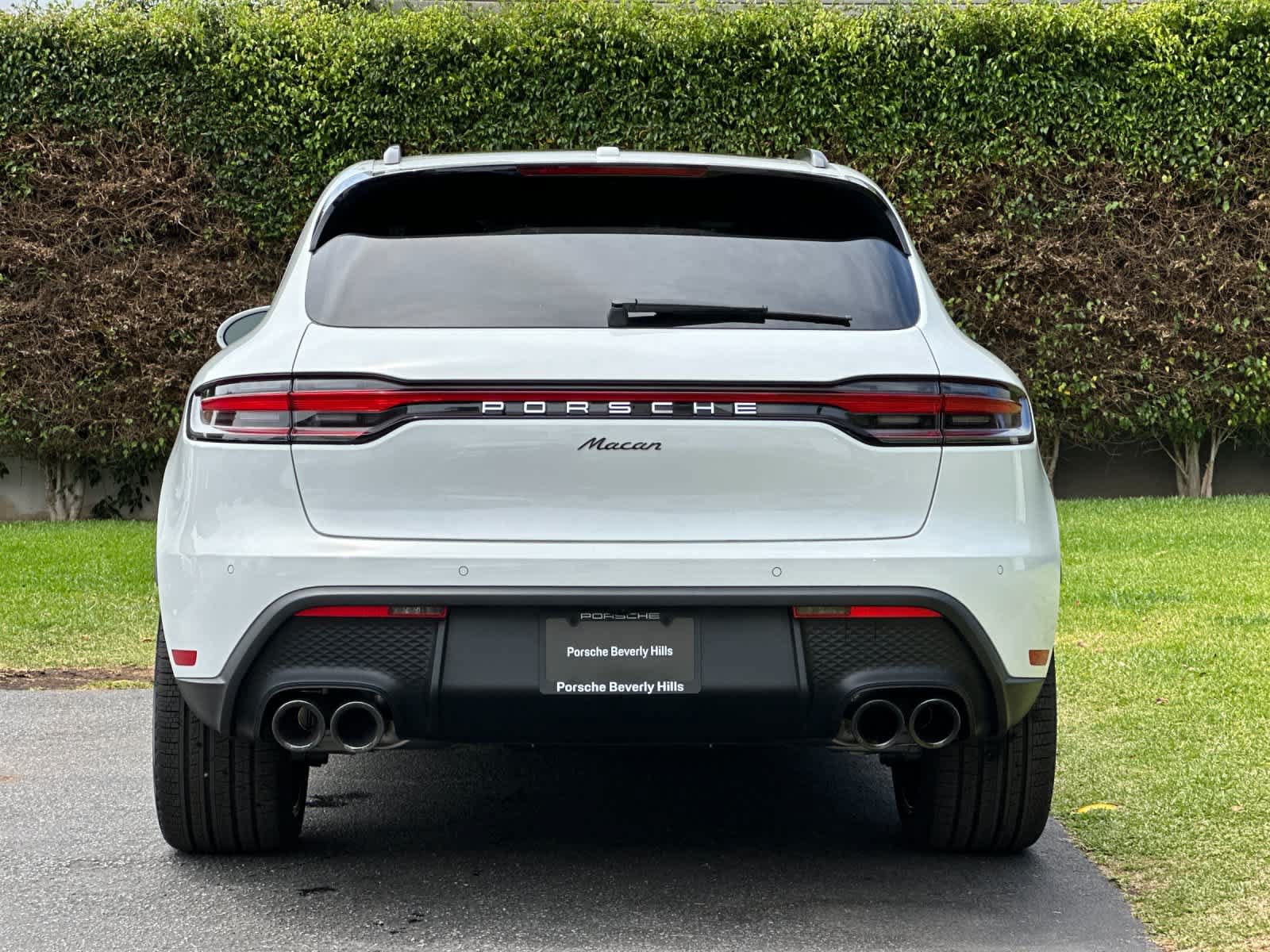 New 2026 Porsche Macan AWD/4WD image 7