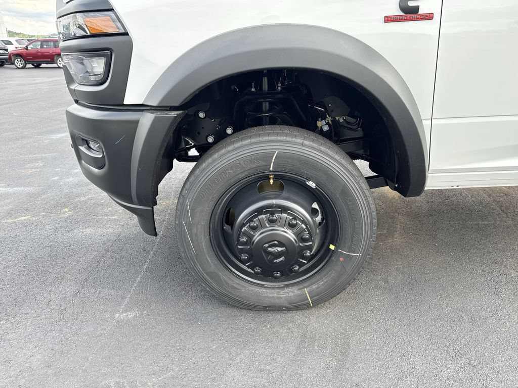 New 2026 RAM 5500 Tradesman AWD/4WD image 10