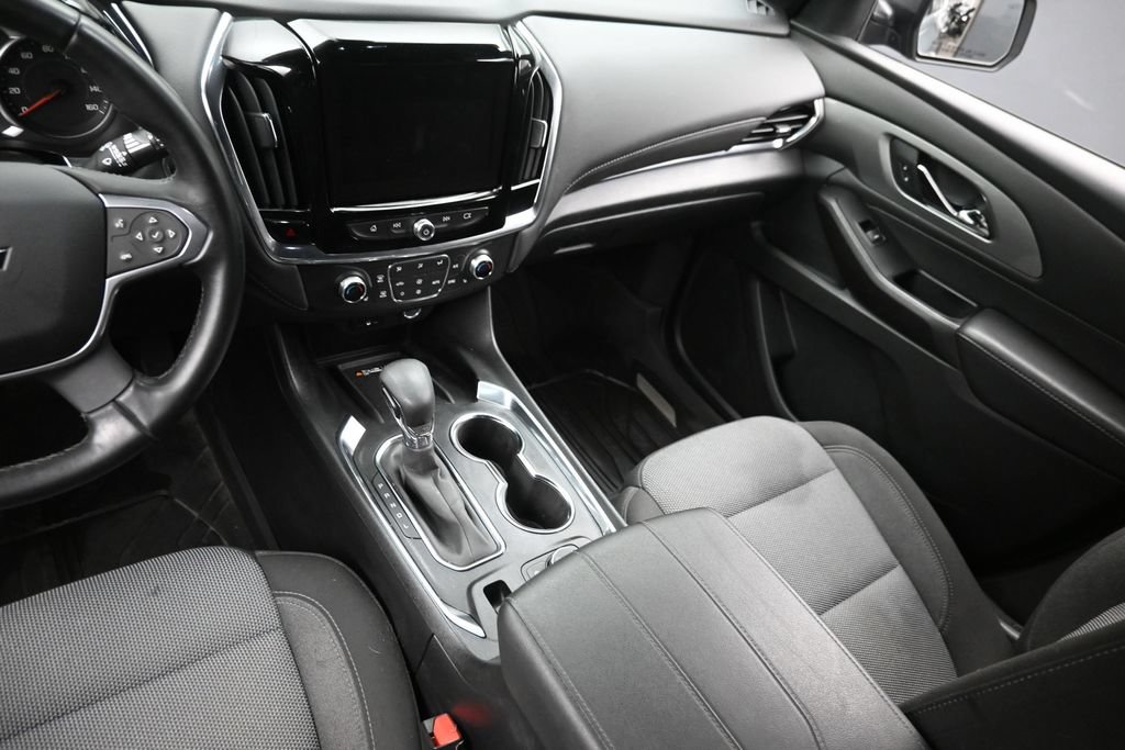 Used 2023 Chevrolet Traverse LT AWD/4WD image 16