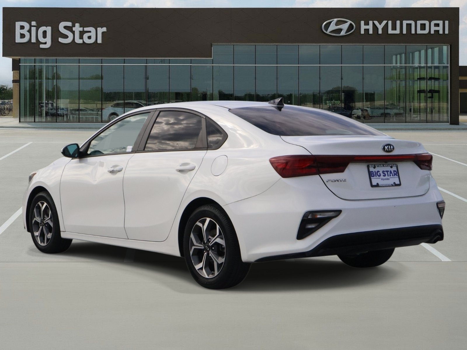 Used 2020 Kia Forte LXS FWD image 3