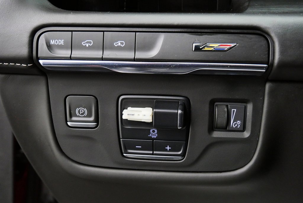 Used 2023 Cadillac Escalade ESV V image 30