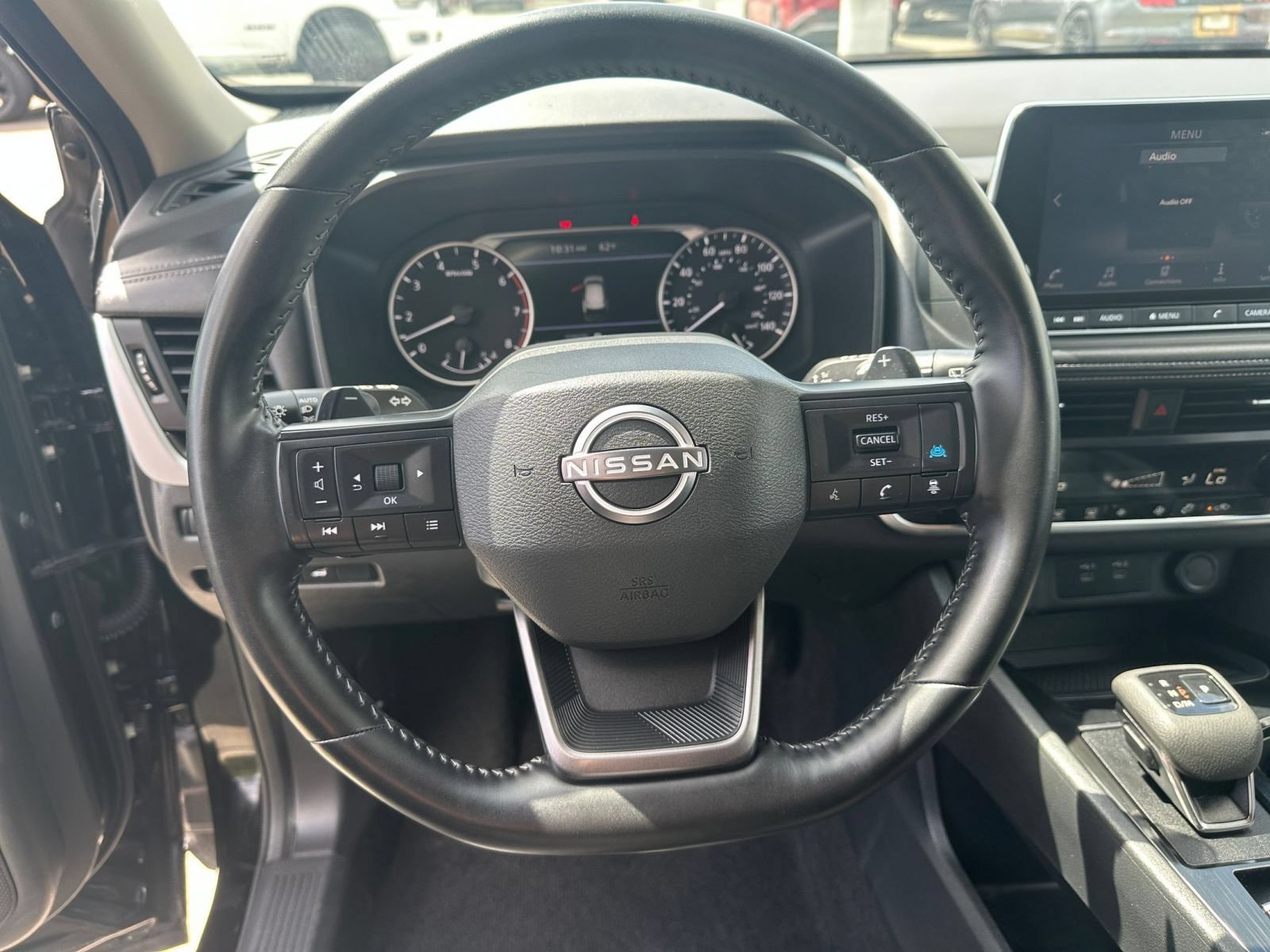 Used 2025 Nissan Rogue SV FWD image 30