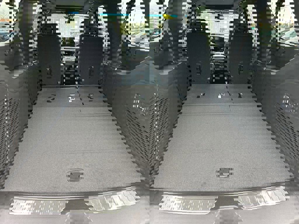 New 2026 Chevrolet Suburban Z71 w/ Comfort Package image 34