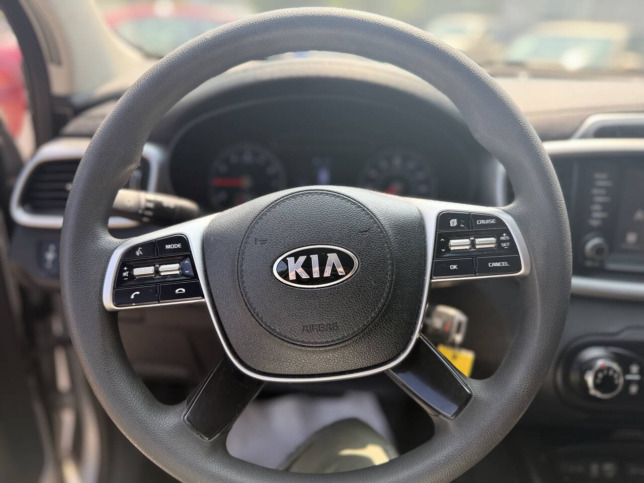 Used 2020 Kia Sorento L FWD image 13