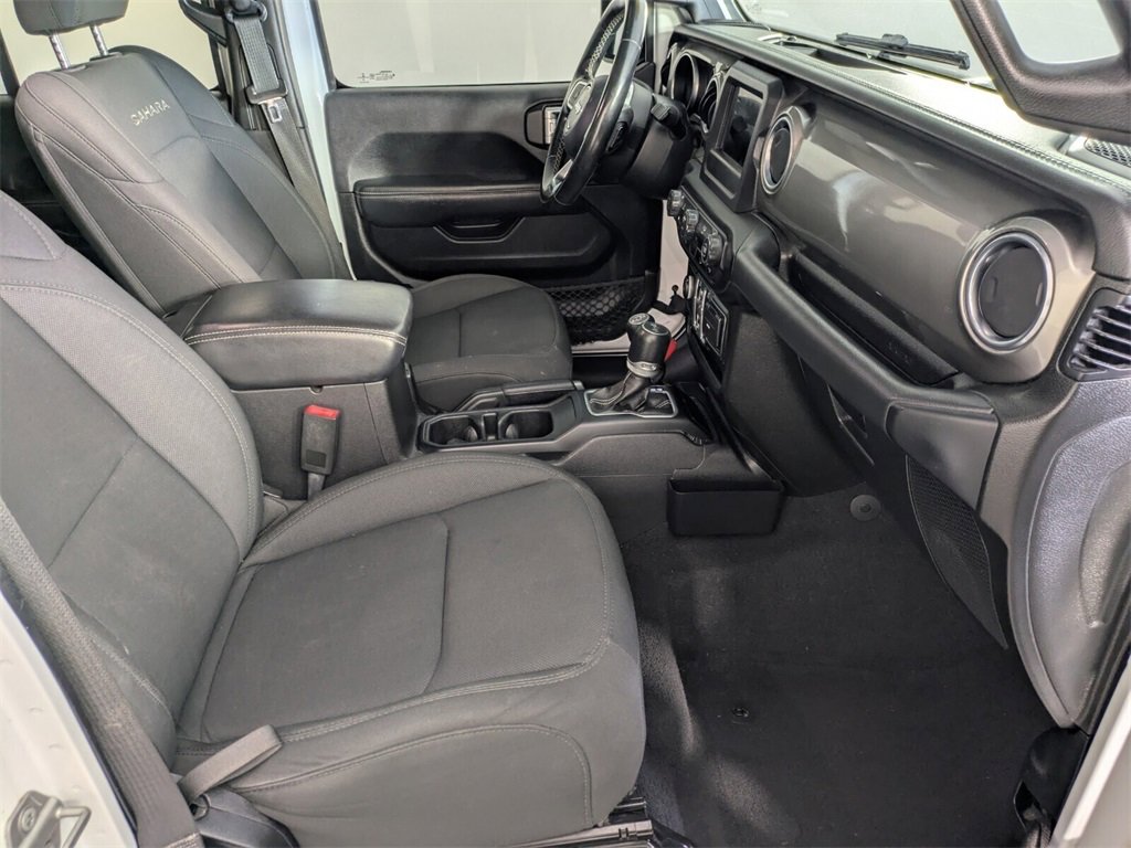 Certified 2020 Jeep Wrangler Unlimited Sahara image 32