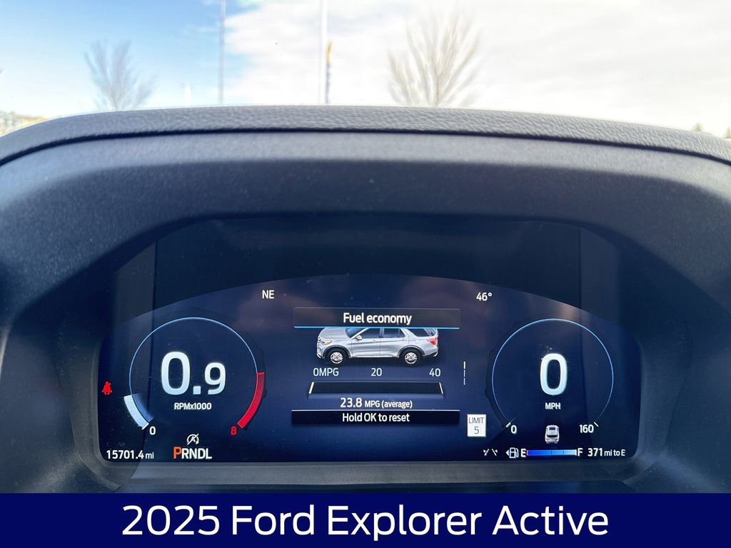 Used 2025 Ford Explorer Active image 19