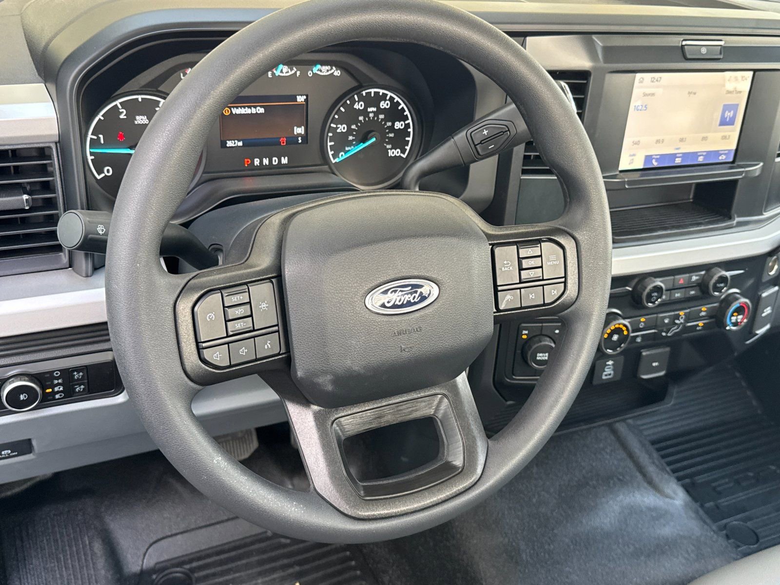 New 2025 Ford F550 4x4 Regular Cab Super Duty image 13