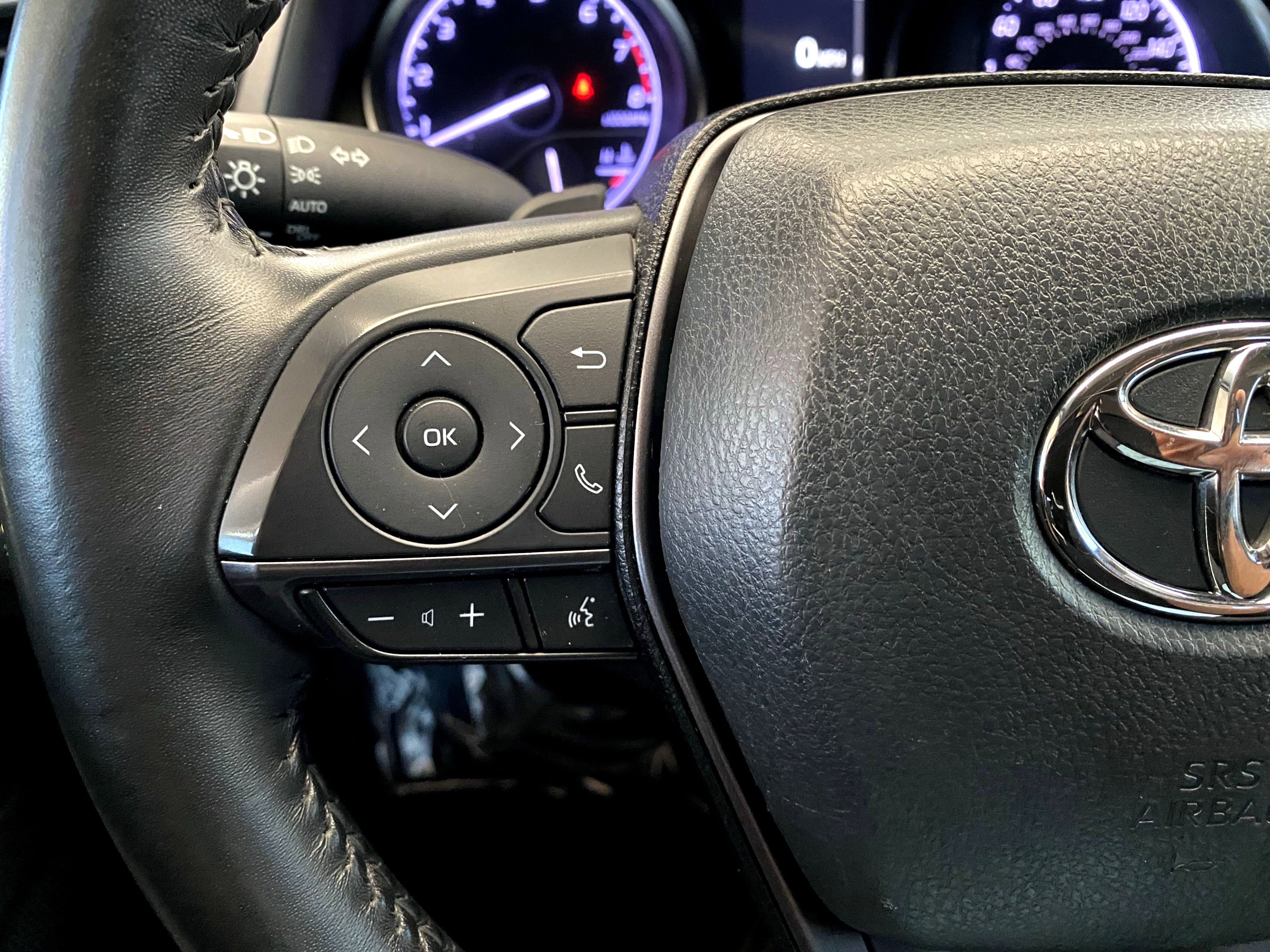 Used 2023 Toyota Camry SE image 6