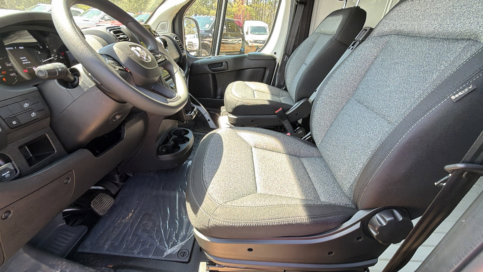 New 2026 RAM ProMaster 2500 w/ Convenience Group image 16