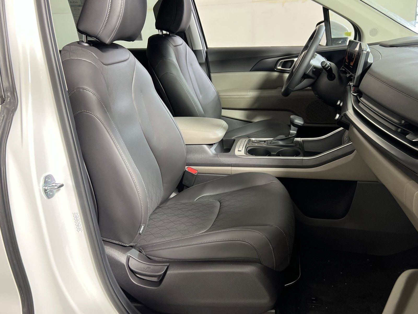 New 2026 Kia Carnival LXS image 26