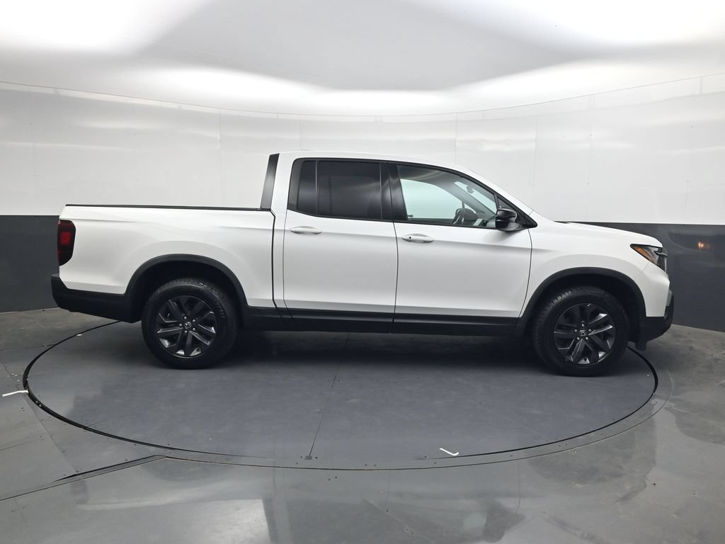Certified 2023 Honda Ridgeline Sport image 3