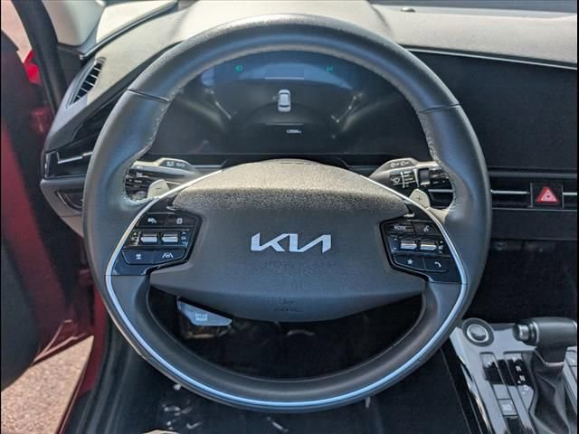 Used 2024 Kia Niro EX image 8
