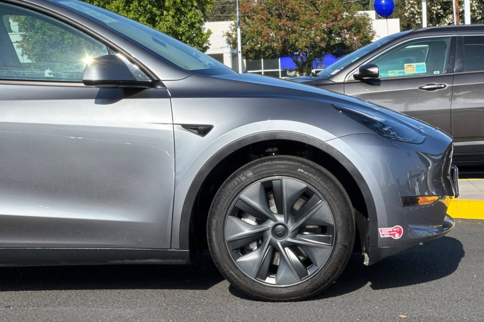 Used 2024 Tesla Model Y Long Range RWD image 36