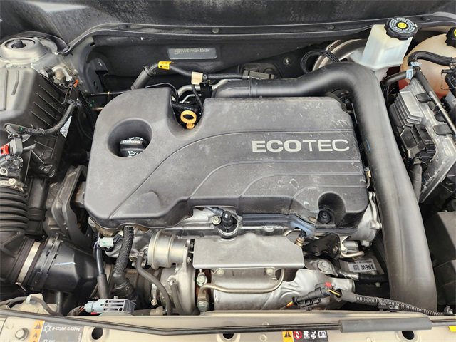 Used 2019 Chevrolet Equinox LT w/ Sun & Navigation Package image 8