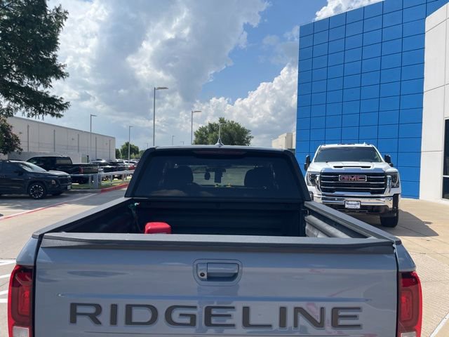 Used 2025 Honda Ridgeline Sport image 4