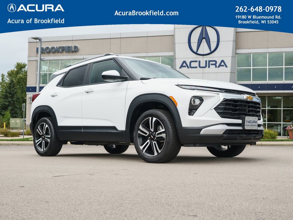 Used 2024 Chevrolet TrailBlazer LT w/ LT Cold Weather Package AWD/4WD image 1