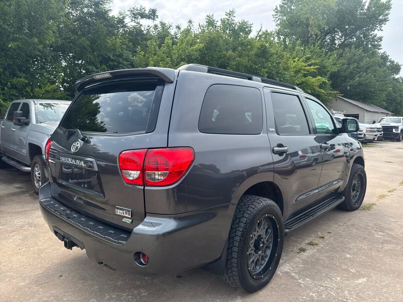 Used 2015 Toyota Sequoia SR5 w/ Premium Package AWD/4WD image 5