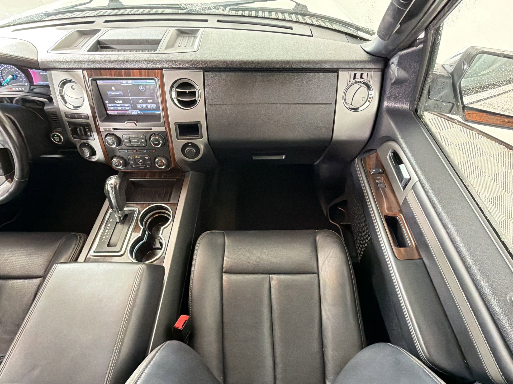 Used 2015 Ford Expedition Platinum image 27