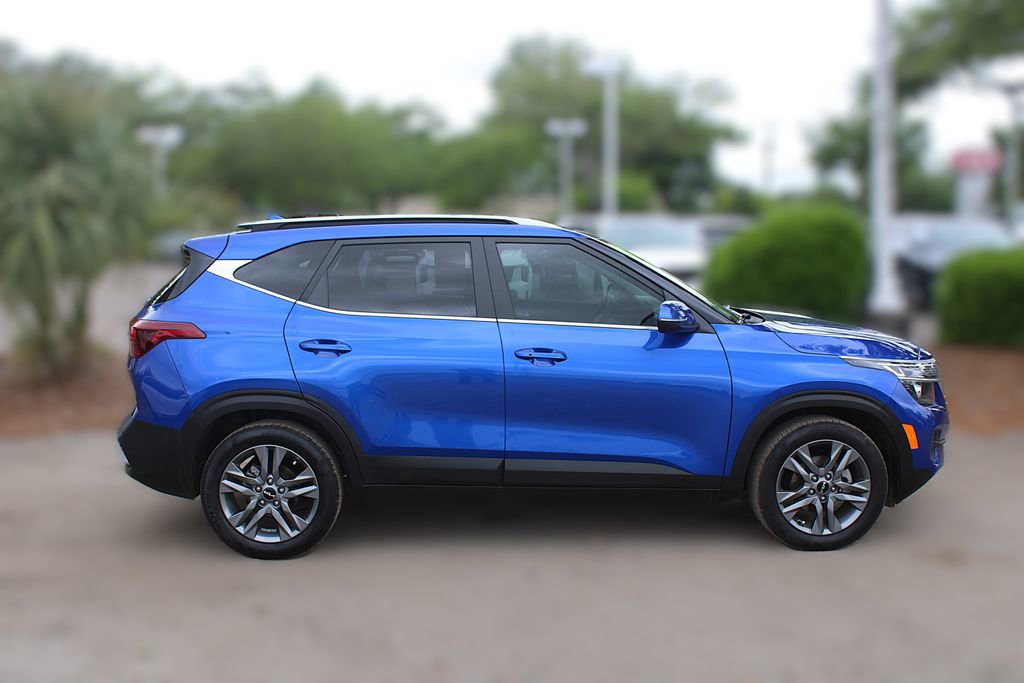Used 2023 Kia Seltos S w/ Navigation Package FWD image 5