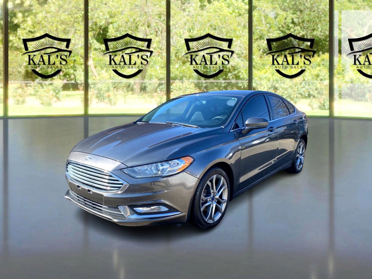 Used 2017 Ford Fusion SE w/ Equipment Group 201A image 1