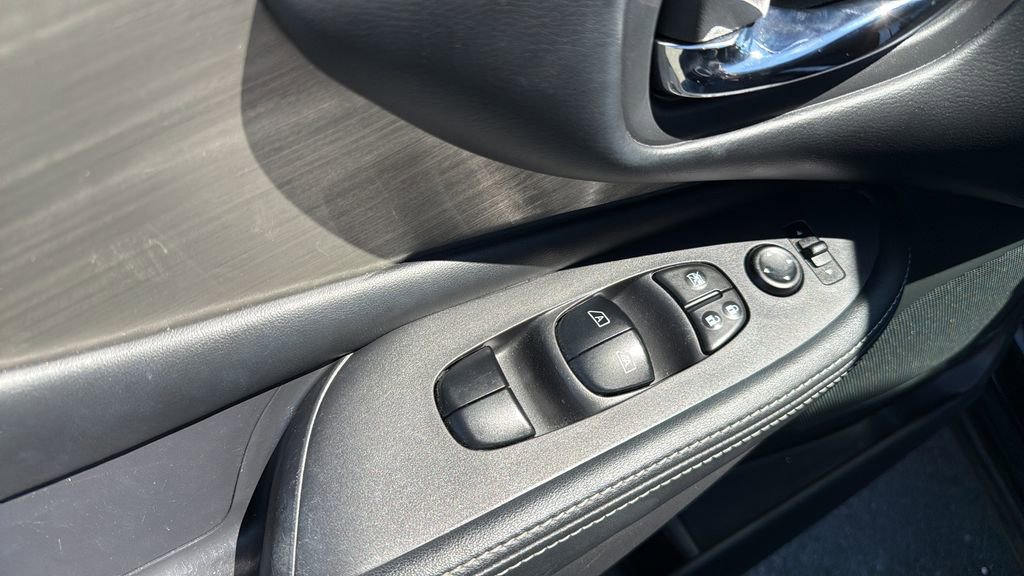 Used 2018 Nissan Murano SV w/ Cargo Package AWD/4WD image 24