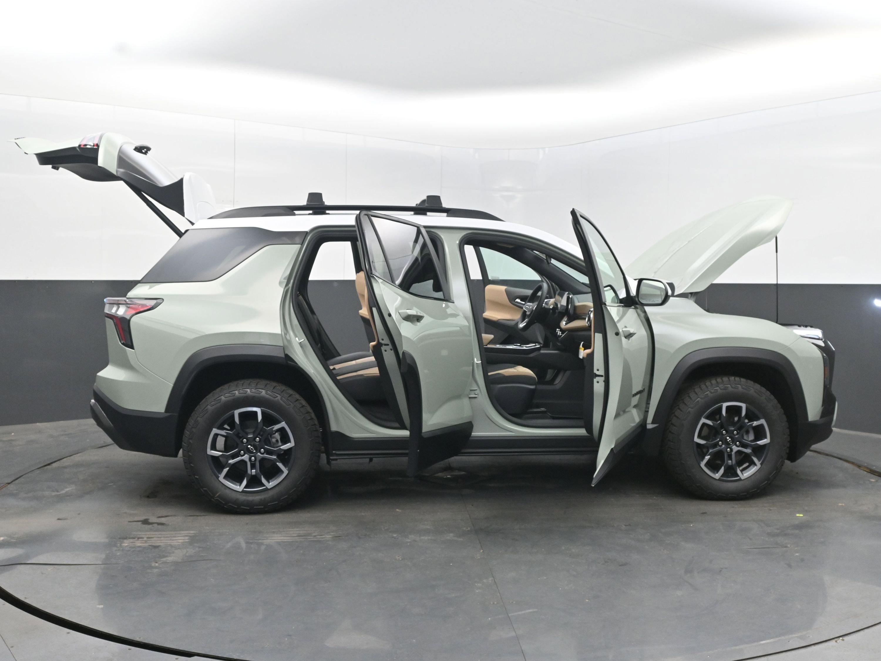 Used 2026 Chevrolet Equinox ACTIV w/ LPO, Floor Liner Package image 48