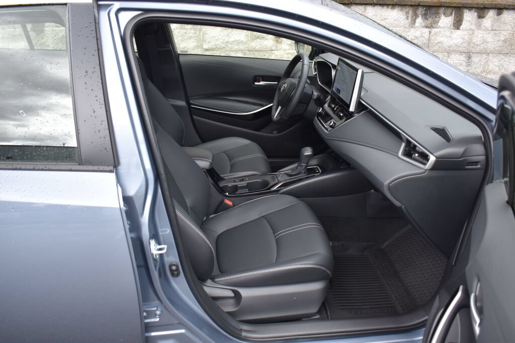 Certified 2026 Toyota Corolla XLE FWD image 25