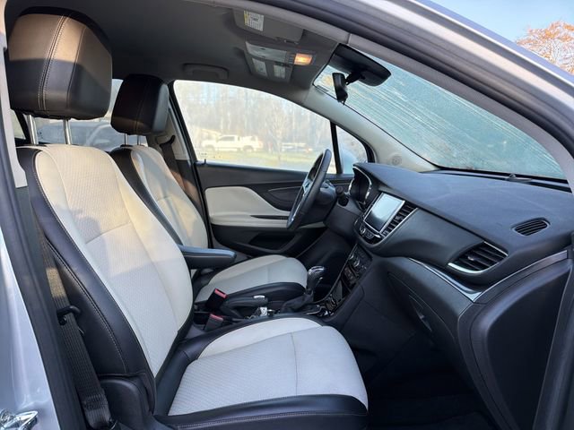 Used 2018 Buick Encore Preferred image 19