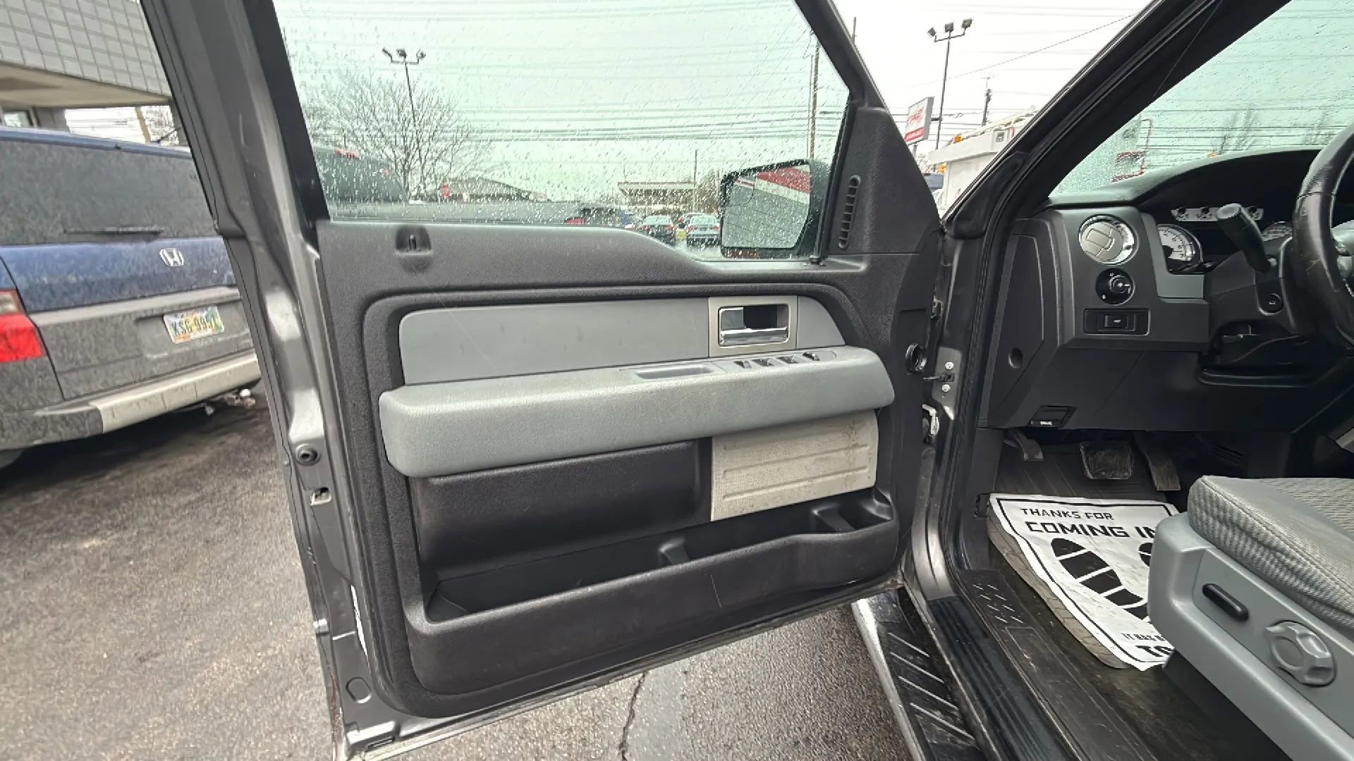 Used 2011 Ford F150 XLT w/ XTR Pkg image 9