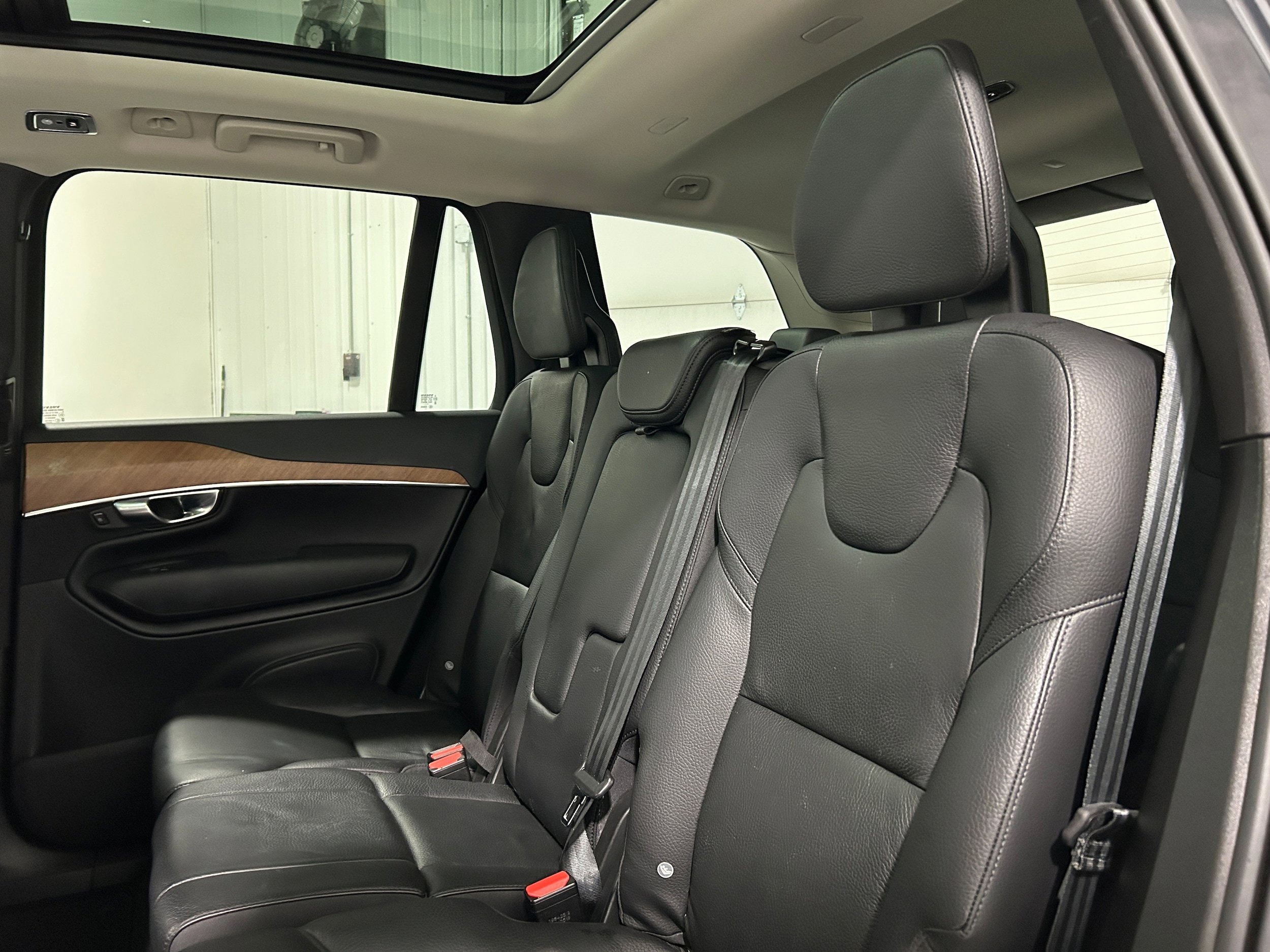 Used 2022 Volvo XC90 T8 Inscription Expression w/ Climate Package AWD/4WD image 27