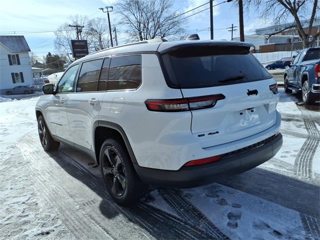 Used 2022 Jeep Grand Cherokee L Laredo image 7