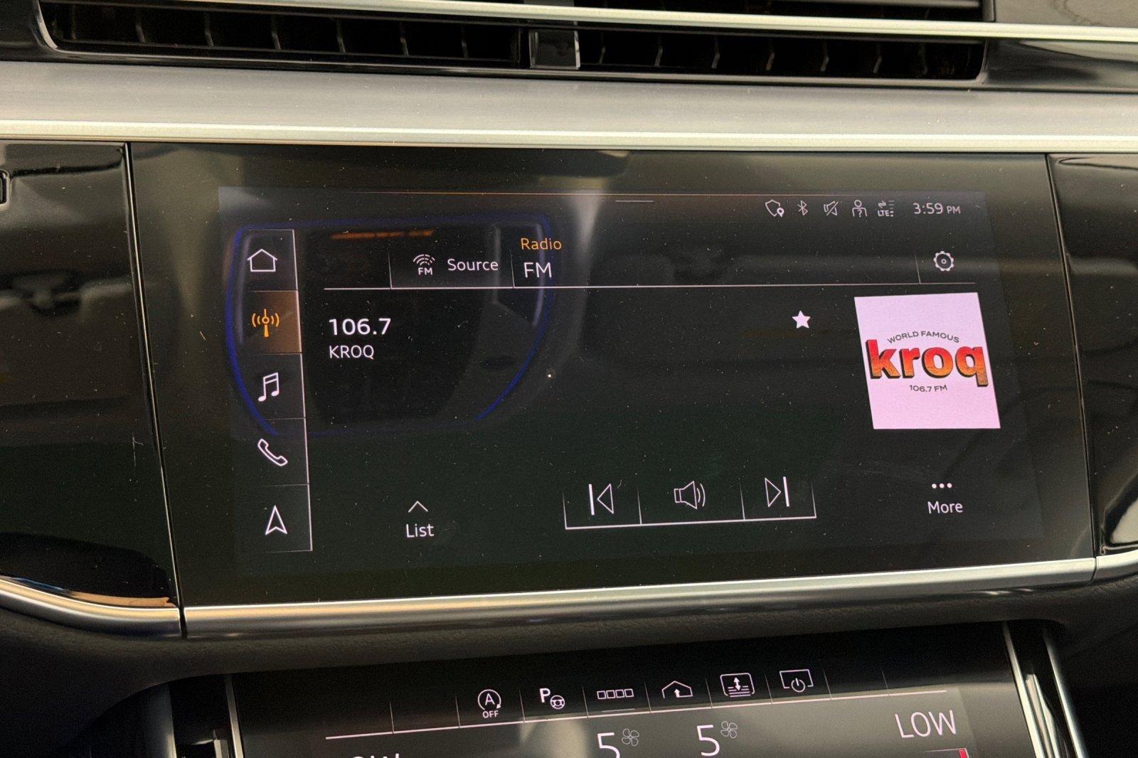 Used 2023 Audi A8 L 3.0T w/ Executive Package AWD/4WD image 16