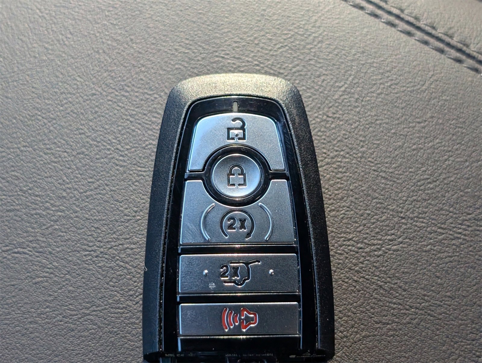 New 2026 Ford Explorer Platinum image 32