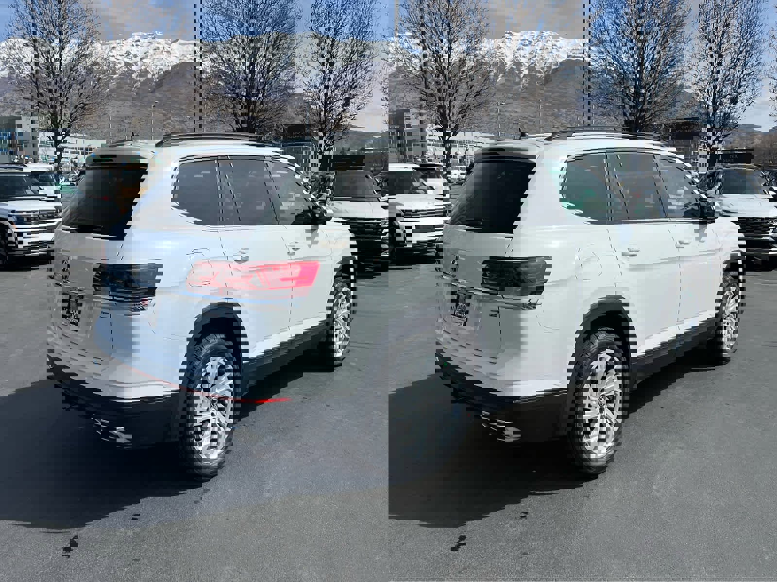 Used 2023 Volkswagen Atlas SE image 7