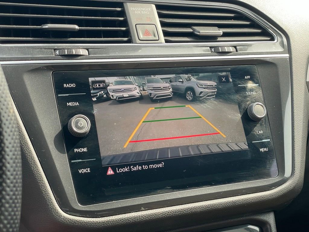 Used 2023 Volkswagen Tiguan SE R-Line image 21