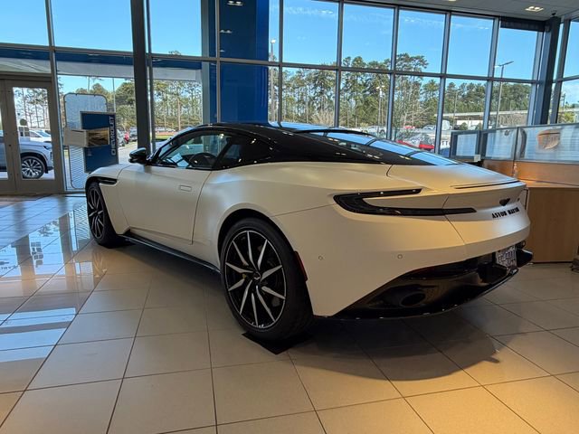 Used 2023 Aston Martin DB11 Coupe RWD image 4