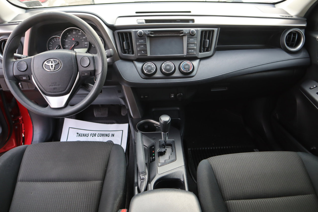Used 2016 Toyota RAV4 LE image 17