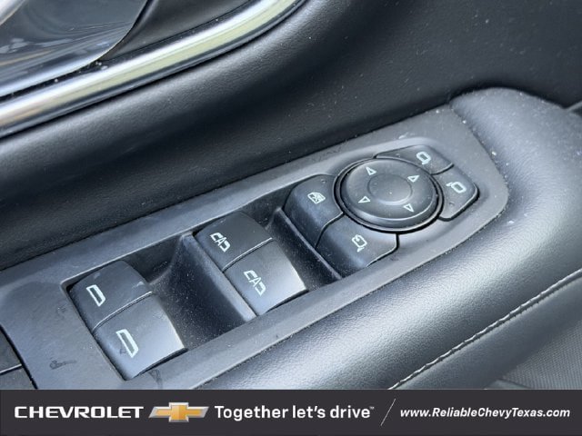 Used 2023 Chevrolet Tahoe Z71 w/ Luxury Package AWD/4WD image 27