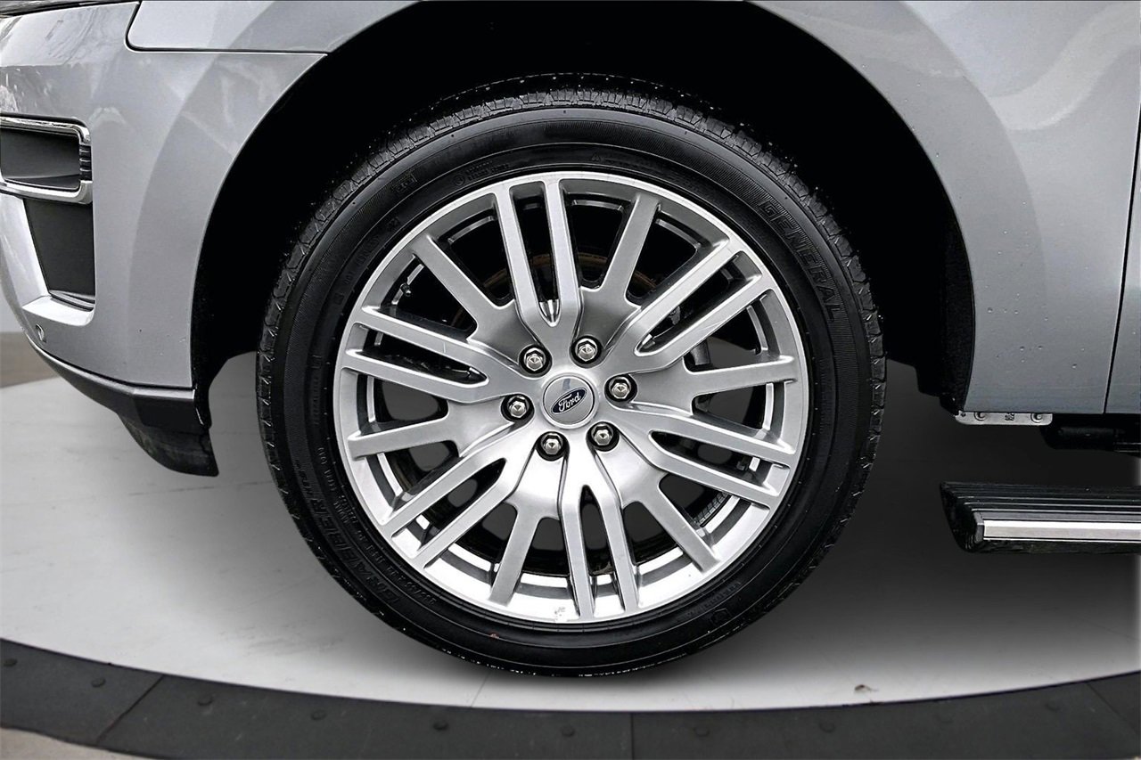 Used 2024 Ford Expedition Limited image 35