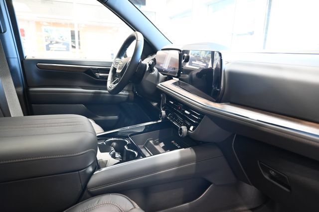 New 2026 Chevrolet Tahoe High Country AWD/4WD image 16