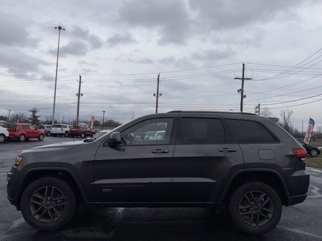 Used 2017 Jeep Grand Cherokee Laredo image 4