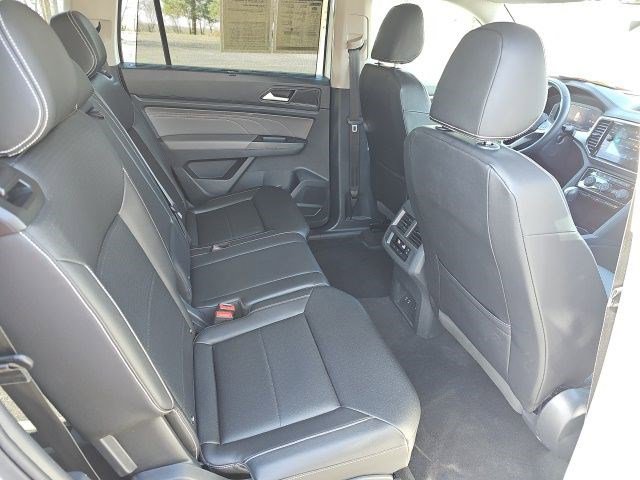Used 2023 Volkswagen Atlas SE w/ Black Wheel Package image 16