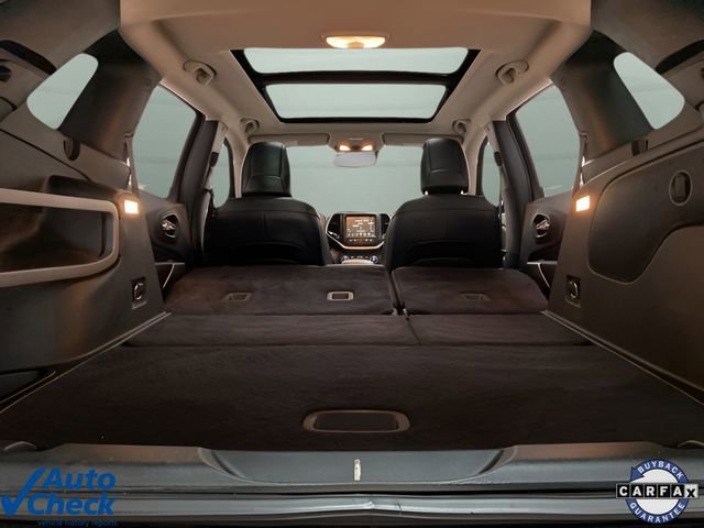 Used 2017 Jeep Cherokee Overland w/ Technology Group image 81