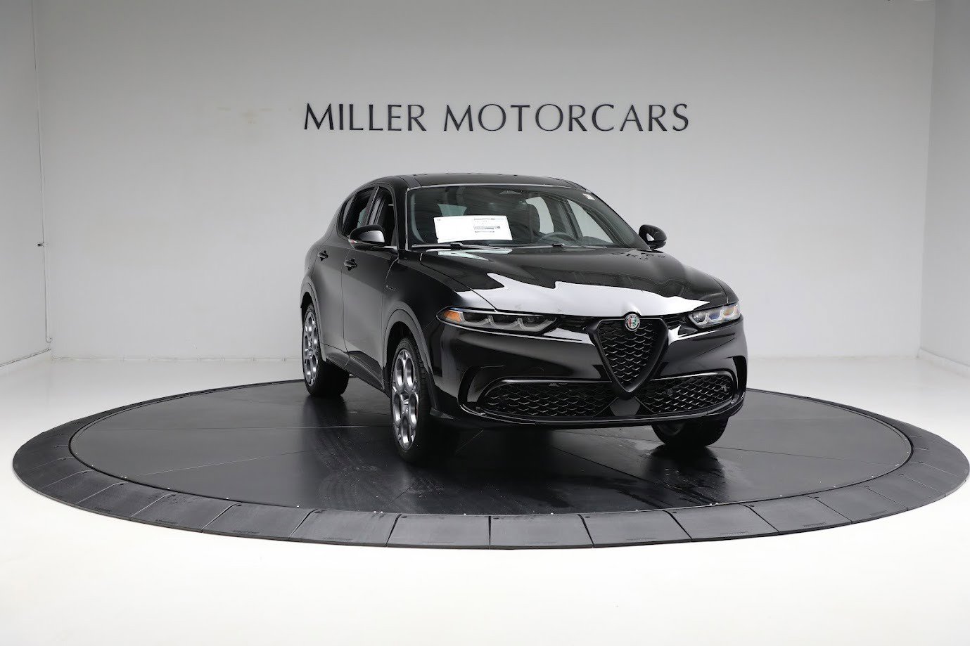 Used 2024 Alfa Romeo Tonale Veloce AWD/4WD image 17