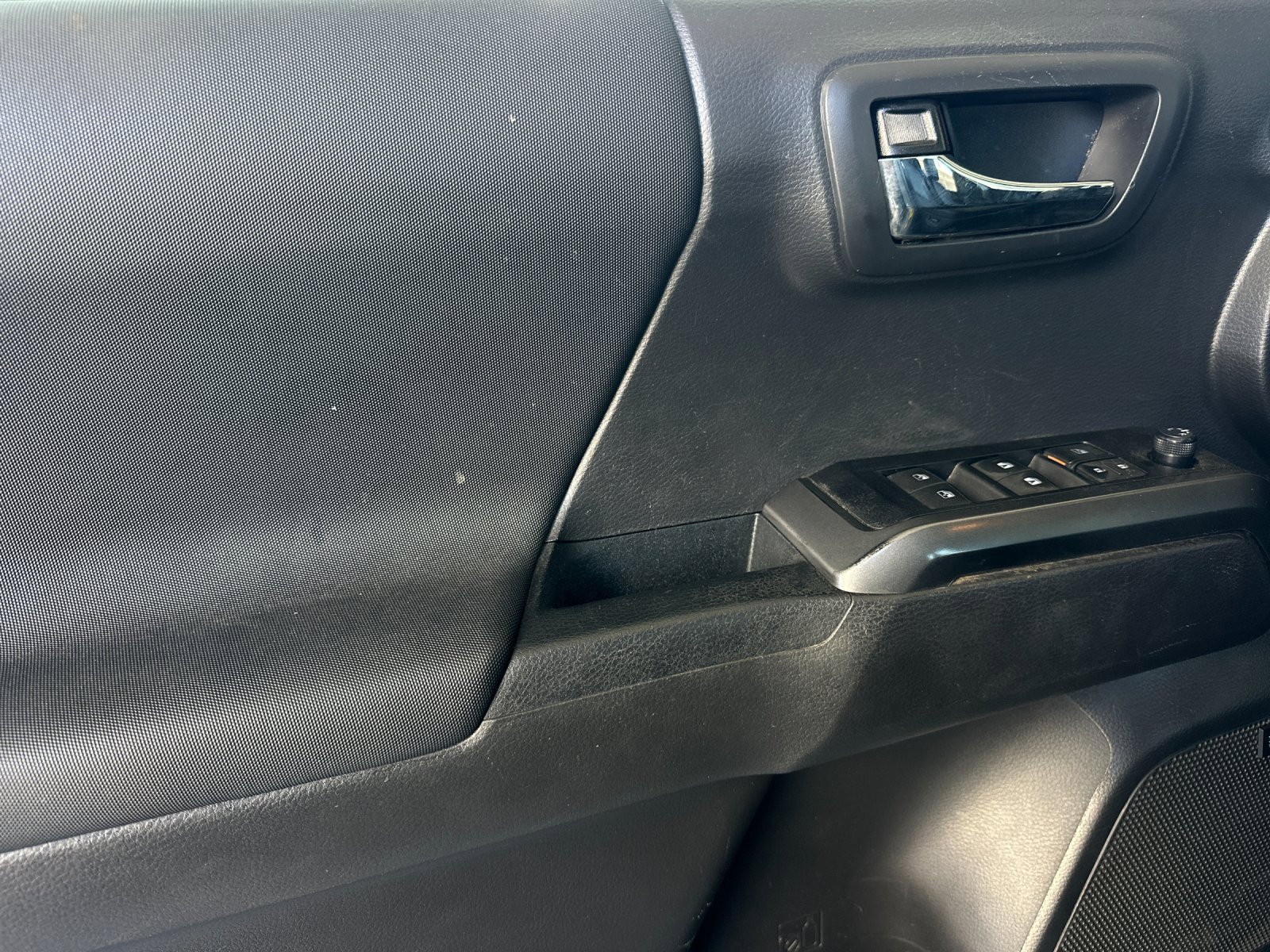 Used 2022 Toyota Tacoma TRD Sport image 10