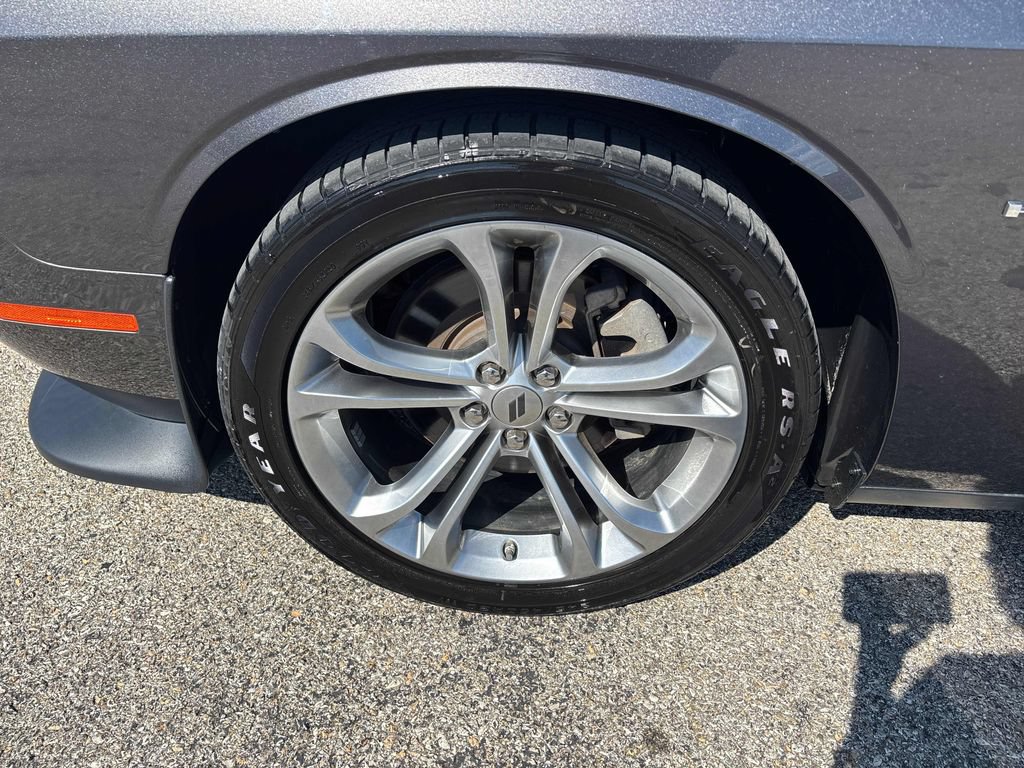 Used 2022 Dodge Challenger R/T RWD image 27
