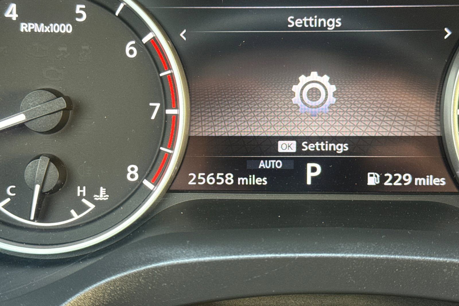 Used 2022 Nissan Rogue SV AWD/4WD image 3