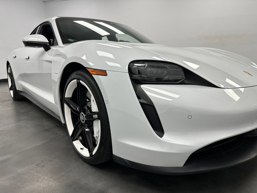 Used 2020 Porsche Taycan 4S image 19