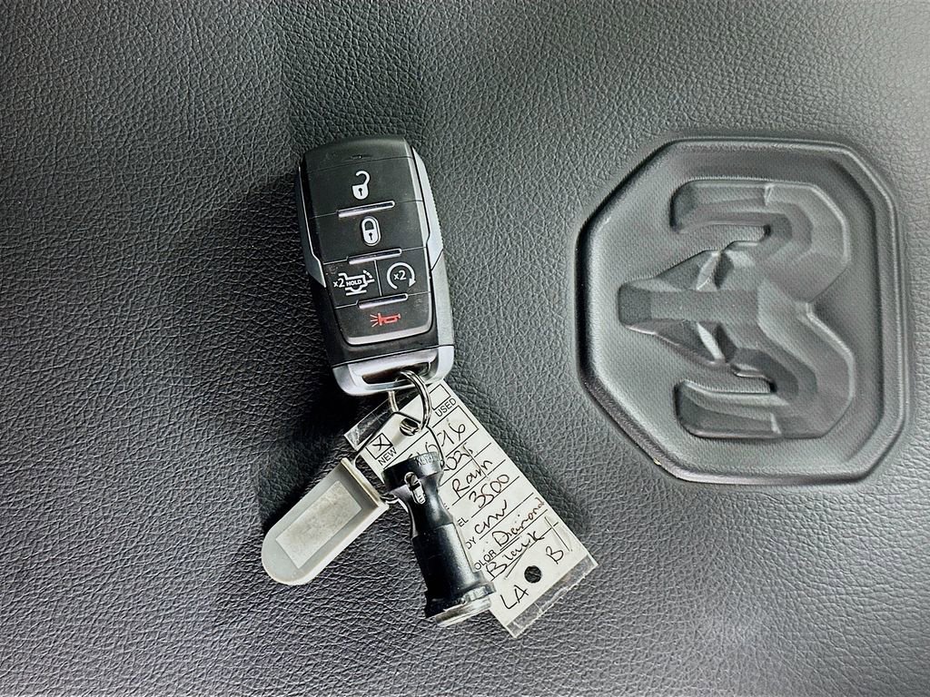 New 2025 RAM 3500 Laramie AWD/4WD image 20